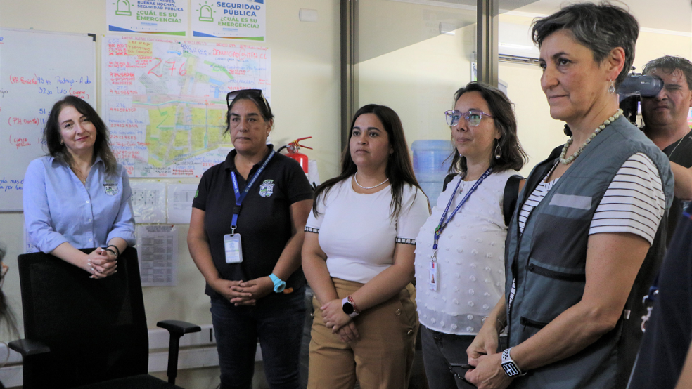 Autoridades de la RM visitaron y revisaron el sistema de emergencia de Padre Hurtado para fortalecer la coordinación de la prevención de incendios forestales en comunas rurales