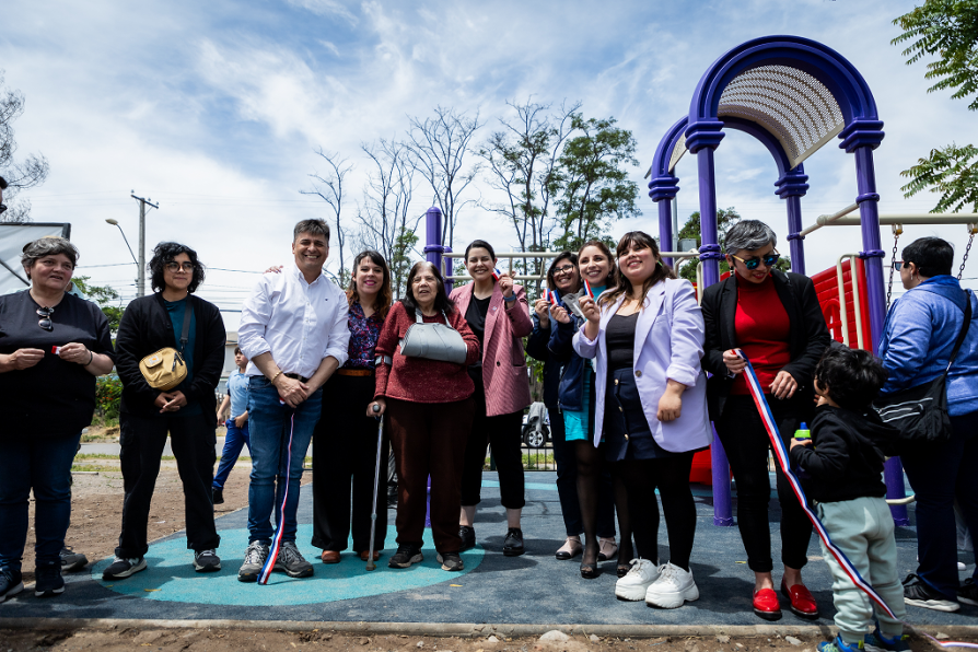 Recuperación de espacios públicos: autoridades inauguran Plaza Los Viñedos en espacio ocupado anteriormente por mausoleo ligado a la narcocultura